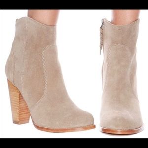❤️ flash sale! Joie suede western inspired booties